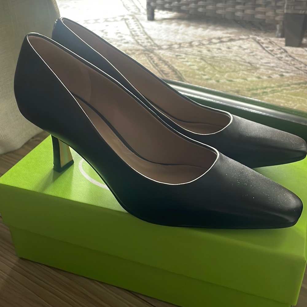 Sam Edelman black leather heels